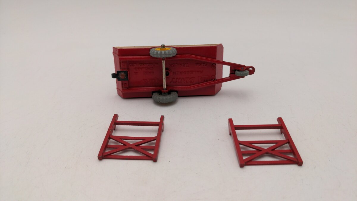 Dinky 320 Die Cast Tan / Red Halesowen Harvest Farm Trailer Set EX/Box