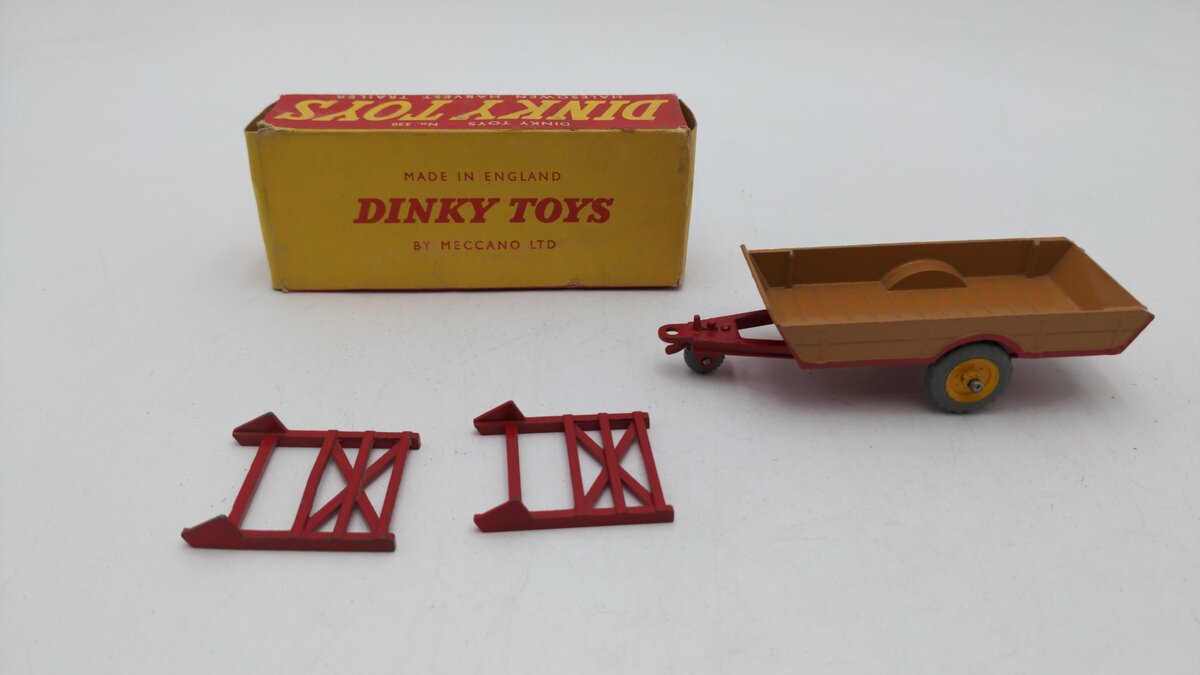 Dinky 320 Die Cast Tan / Red Halesowen Harvest Farm Trailer Set EX/Box