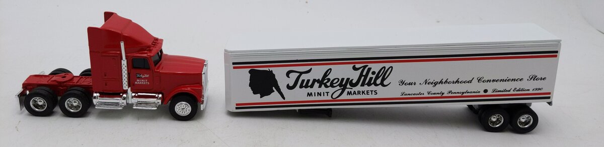 Ertl 7520 1:64 Scale Turkey Hill Navistar Tractor w/ Trailer NIB
