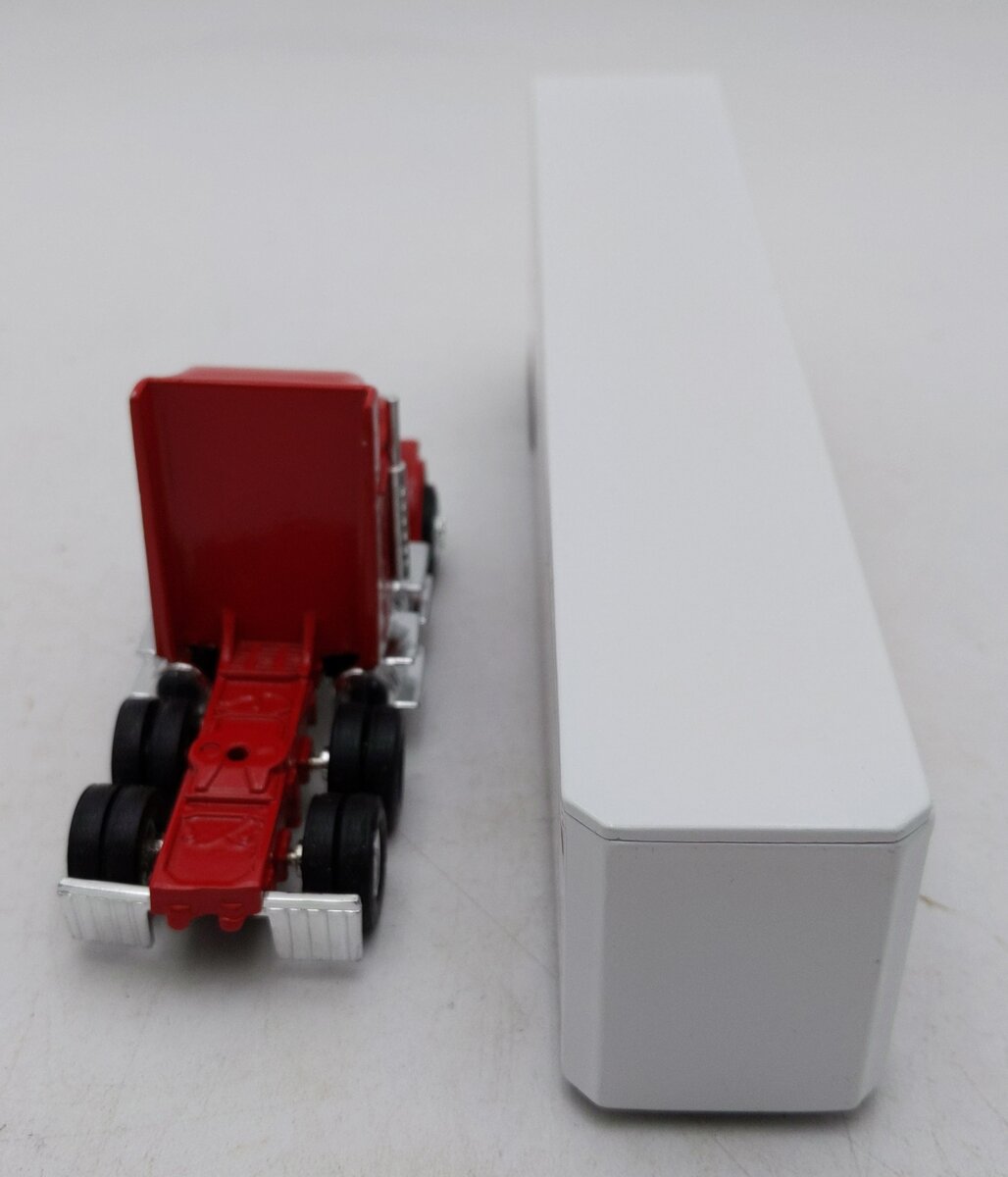 Ertl 7520 1:64 Scale Turkey Hill Navistar Tractor w/ Trailer NIB