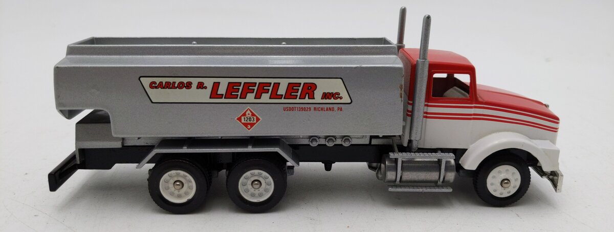 Winross 1203 1:64 Scale Carlos R. Leffler Inc. Gas Truck LN