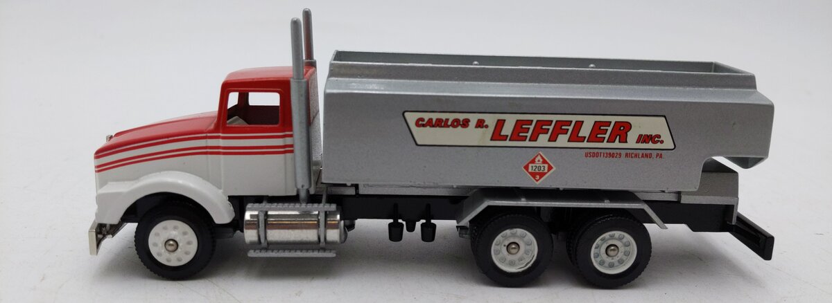 Winross 1203 1:64 Scale Carlos R. Leffler Inc. Gas Truck LN