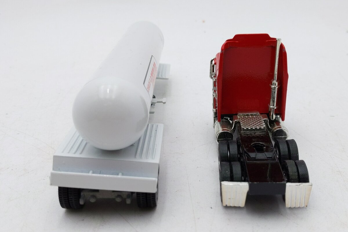Winross & Other Assorted  1:64 Tractor-Trailer Semi Diecast LN