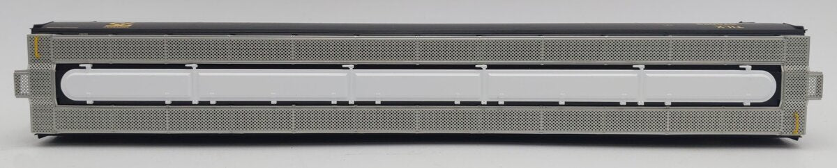 Walthers 920-105859 HO TILX 67' Trinity 6351 4-Bay Covered Hopper RTR #570032 EX/Box