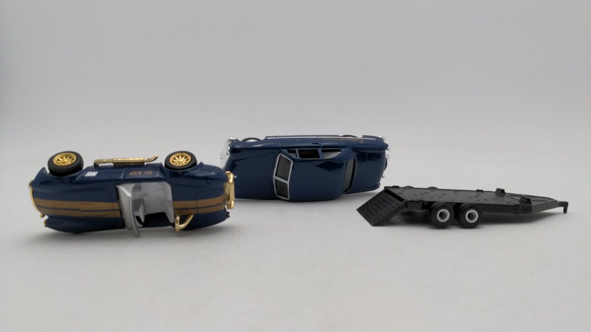 Ertl B316UO 1:43 Scale Eastwood Automobilia 1949 Ford Shelby Cobra & Trailer Car EX/Box