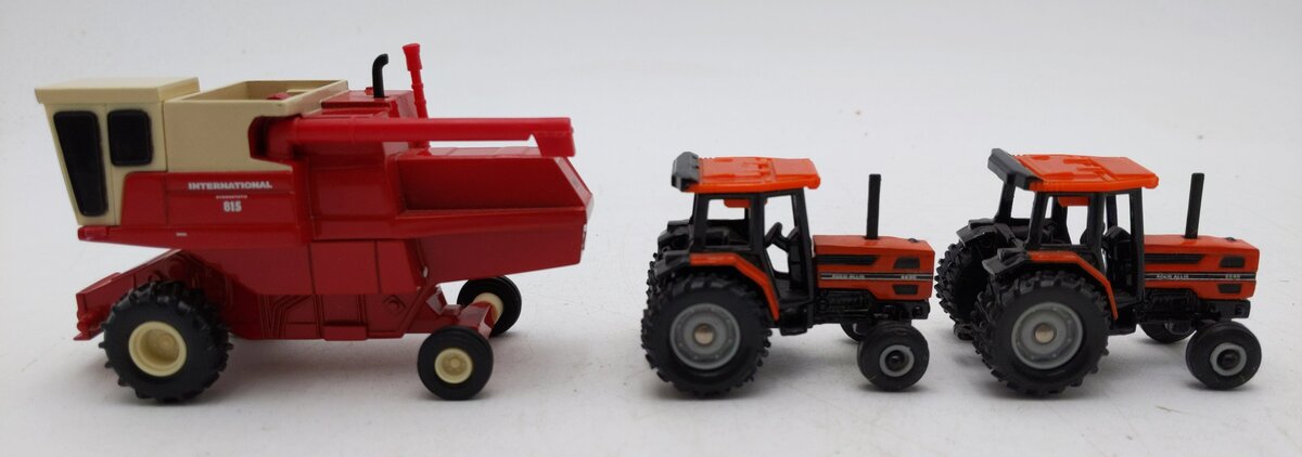 Ertl & Other Assorted Tractors [3] EX