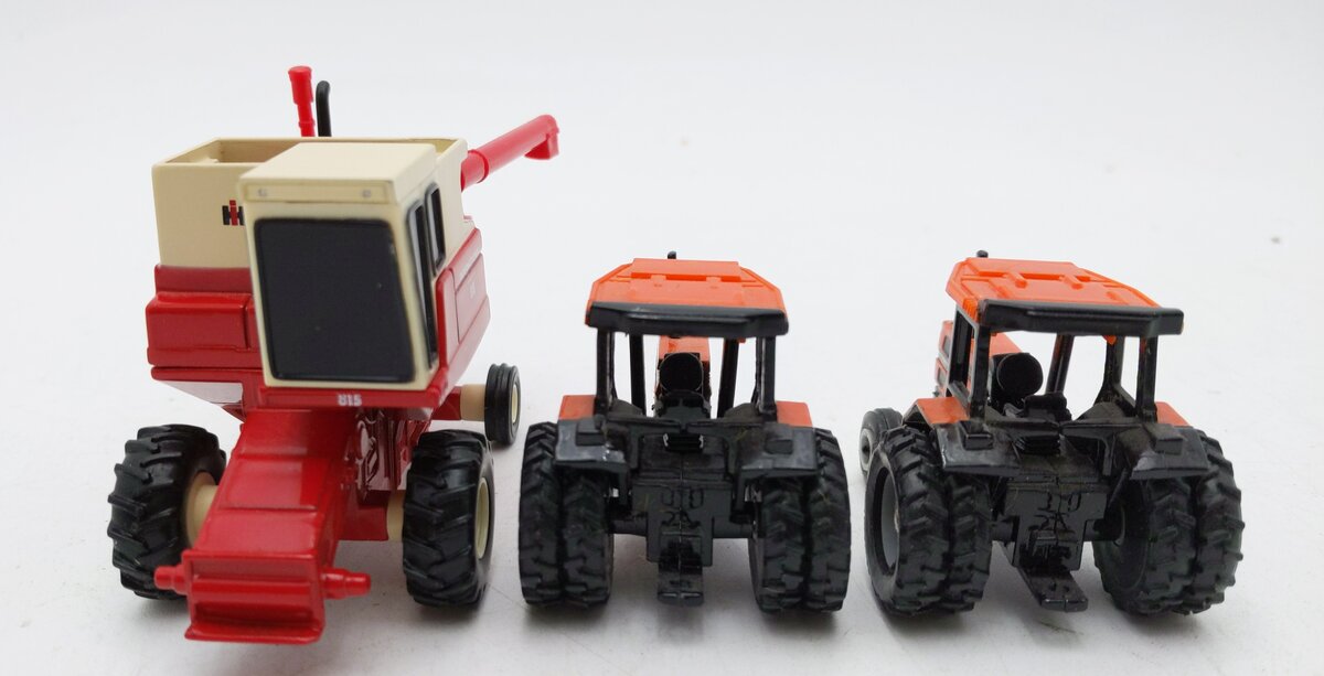 Ertl & Other Assorted Tractors [3] EX