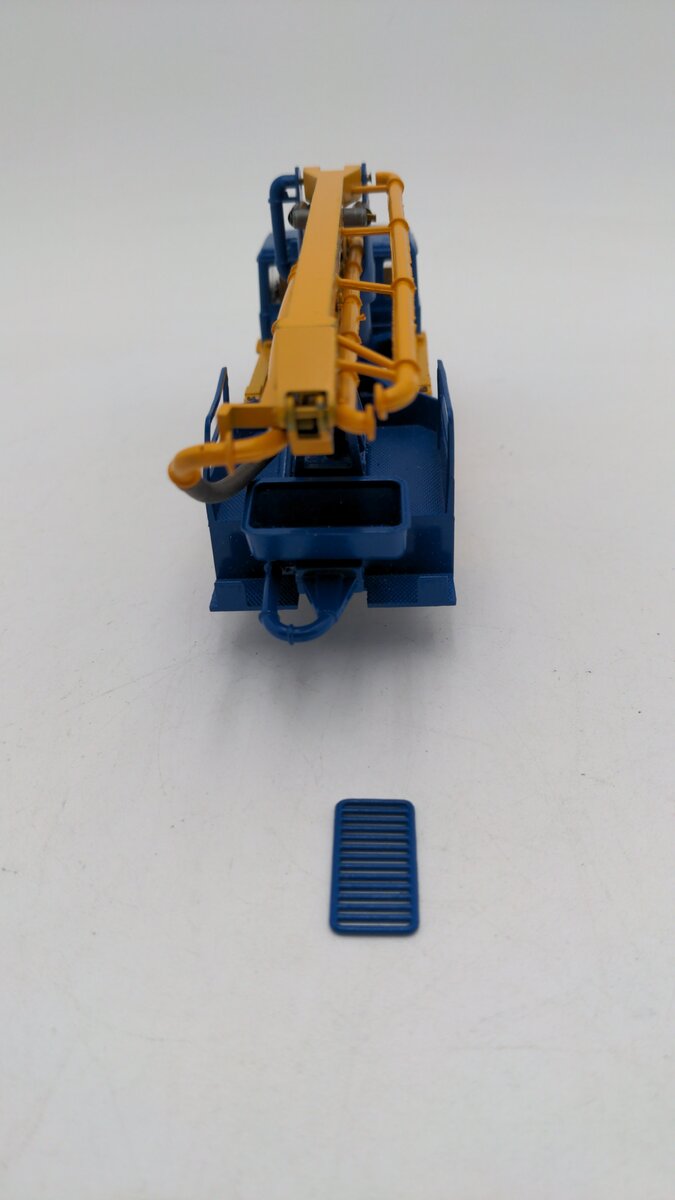 Conrad 3281 1:50 Scale Elba Scheele Blue/Yellow Mack Concrete Pumper Die Cast EX/Box