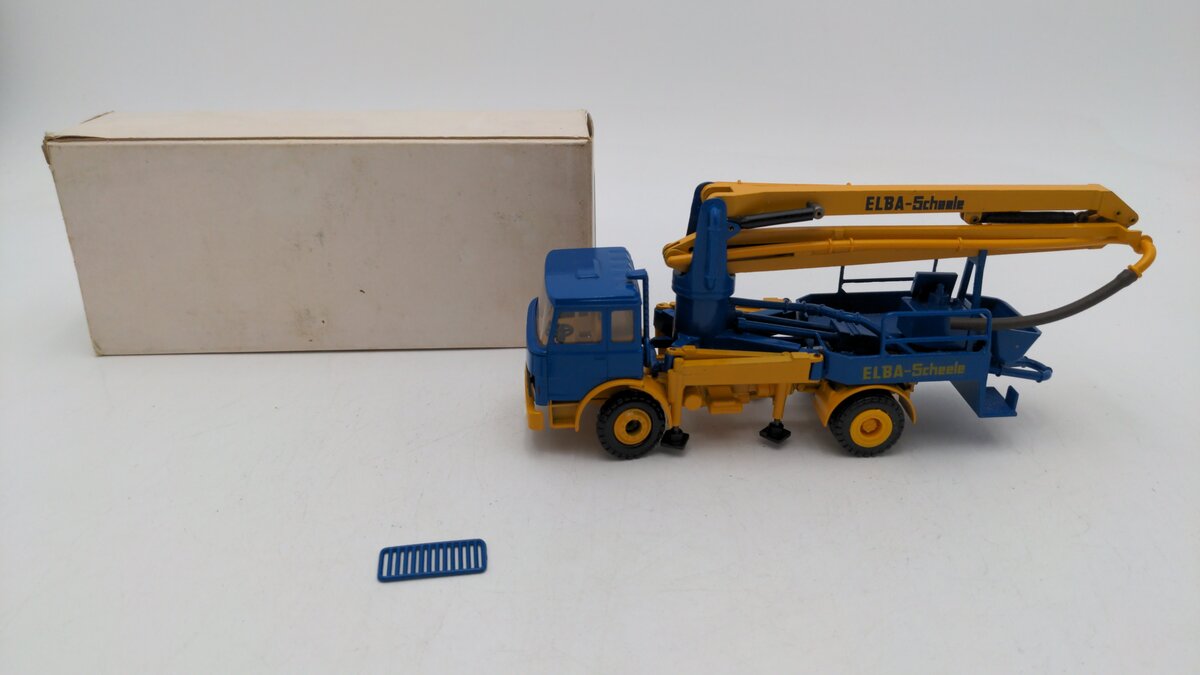 Conrad 3281 1:50 Scale Elba Scheele Blue/Yellow Mack Concrete Pumper Die Cast EX/Box