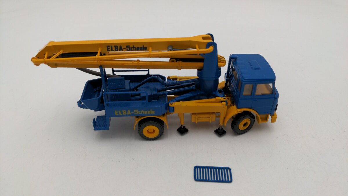 Conrad 3281 1:50 Scale Elba Scheele Blue/Yellow Mack Concrete Pumper Die Cast EX/Box