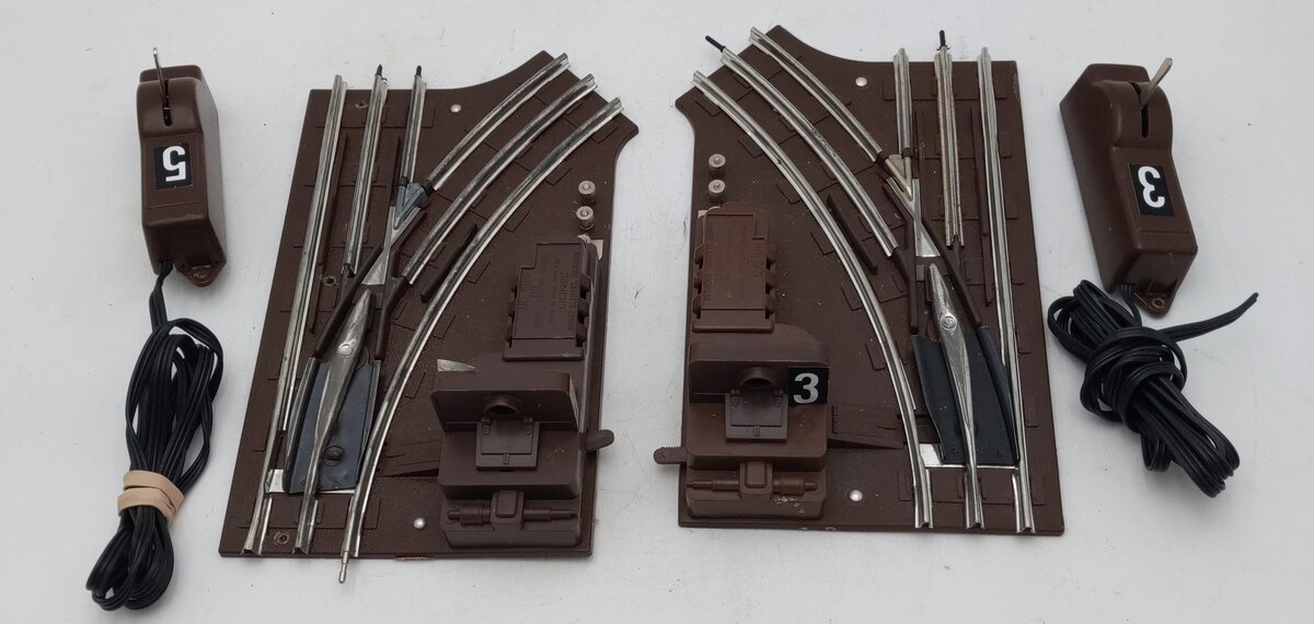 Lionel 6-5125 O27 Gauge Pair of 5121/5122 RC Switches VG