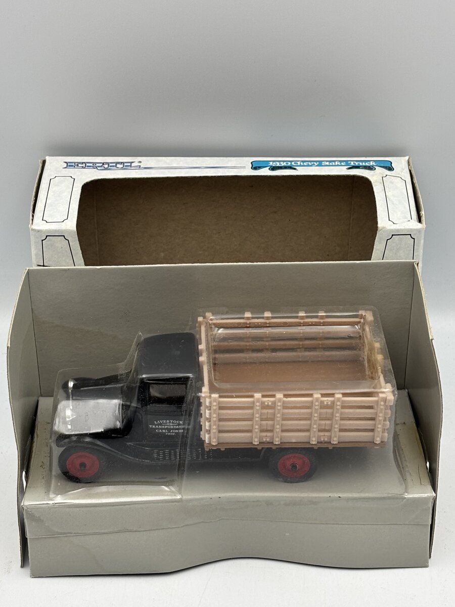 Ertl 2503 1:43 Livestock Transportation Carl Jones Prop. 1930 Chevy Stake Truck LN/Box