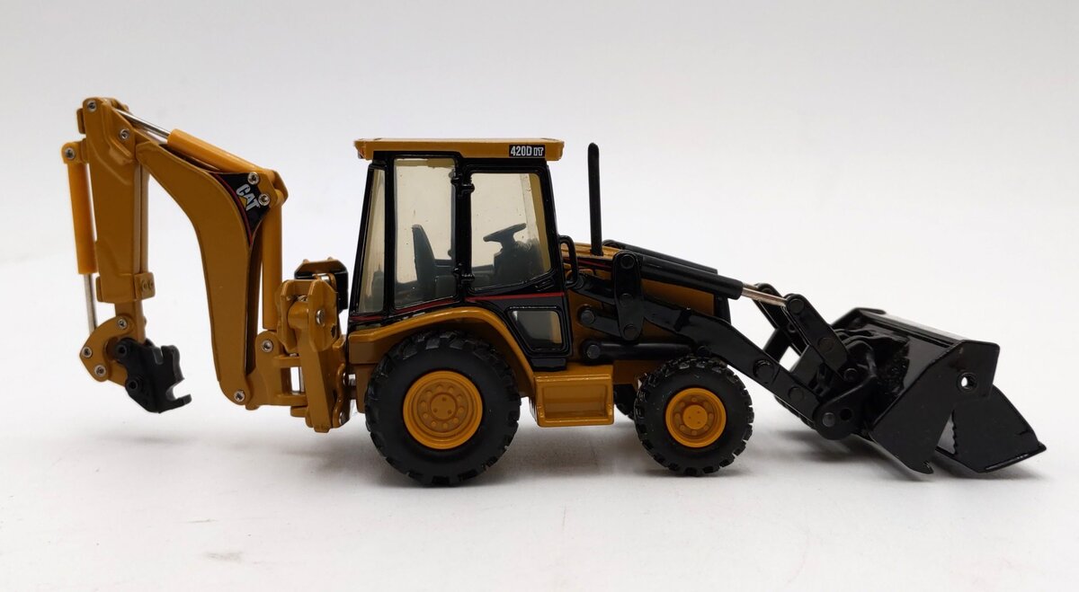 Norscot 55061 1:50 Caterpillar 420D IT Center Pivot Backhoe Construction Vehicle VG