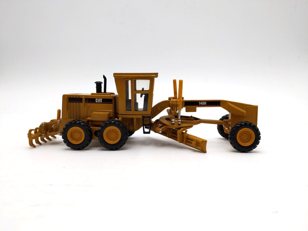 Norscot 55030 1:50 Caterpillar 140H Motor Grader Construction Vehicle EX