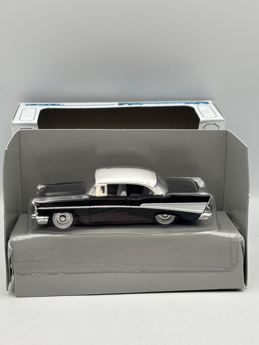 Ertl 2816 1:43 Black 1957 Chevrolet Bel Air Sport Coupe LN/Box