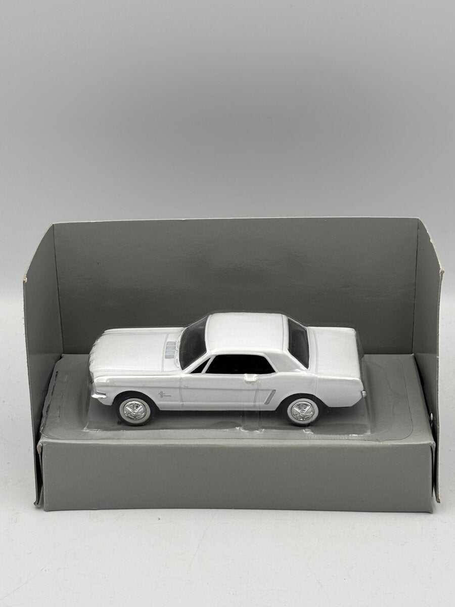Ertl 2820 1:43 Die-Cast 1964 1/2 Ford Mustang LN/Box