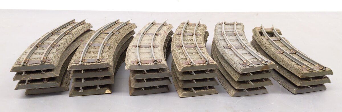 American Flyer 727 Vintage S Curved Rubber Roadbed Sections w/ Track (23)