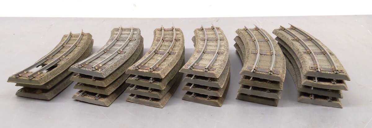 American Flyer 727 Vintage S Curved Rubber Roadbed Sections w/ Track (23)