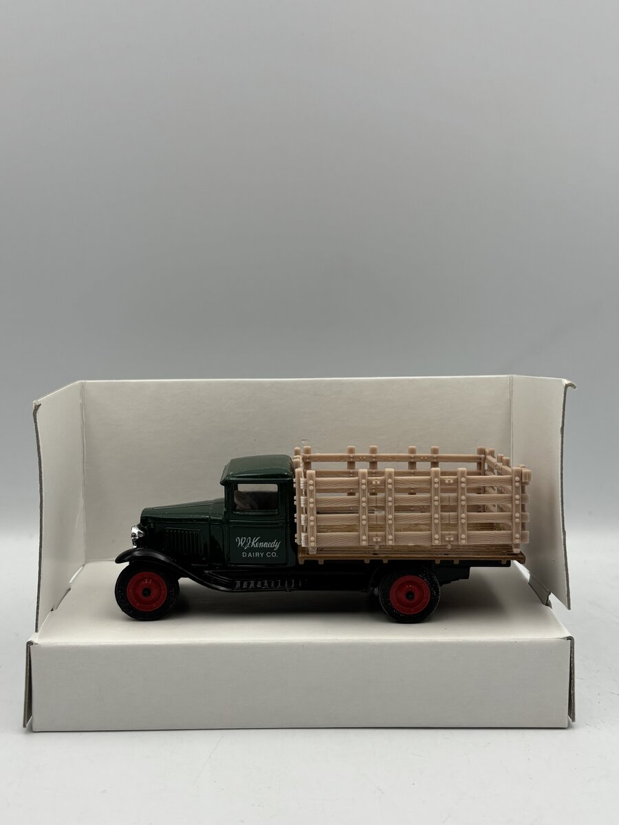 Ertl 2503 1:43 W.J. Kennedy Dairy Co. 1930 Chevy Stake Truck LN/Box