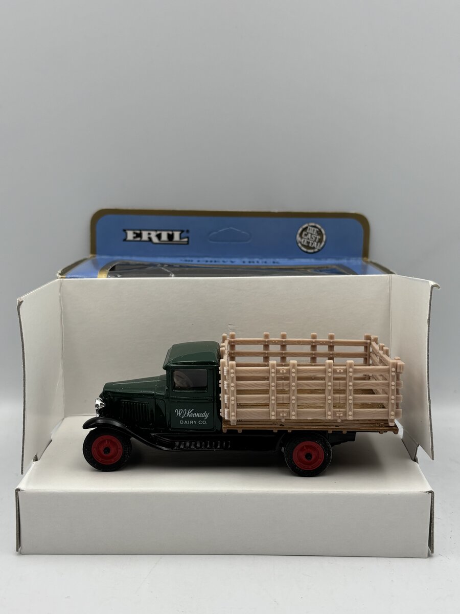 Ertl 2503 1:43 W.J. Kennedy Dairy Co. 1930 Chevy Stake Truck LN/Box