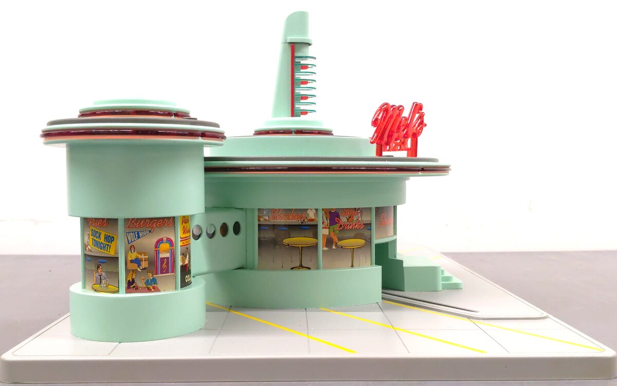 MTH 30-9188 O Mel's Operating Drive-In Diner EX/Box