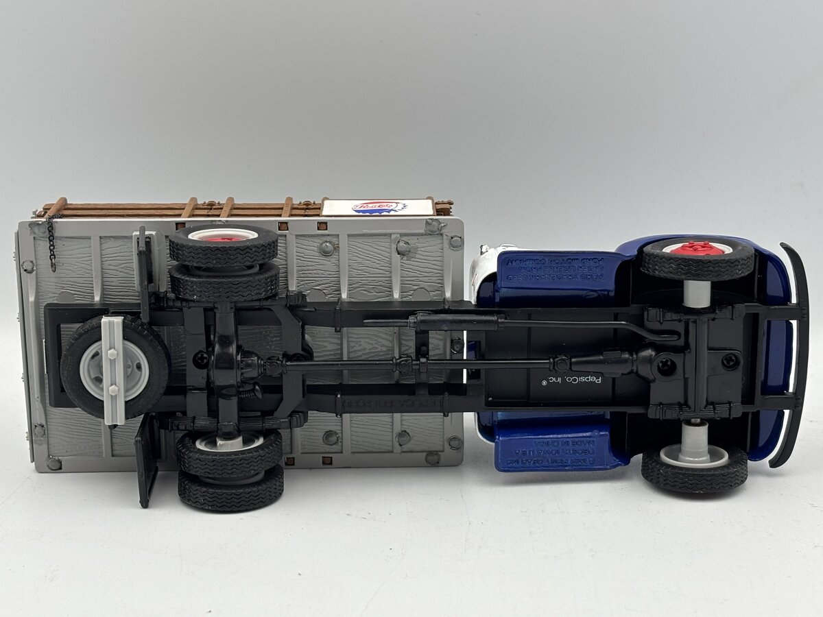 First Gear 19-1091 1:34 1951 Ford F-6 Full Rack Stake Truck Pepsi-Cola LN/Box