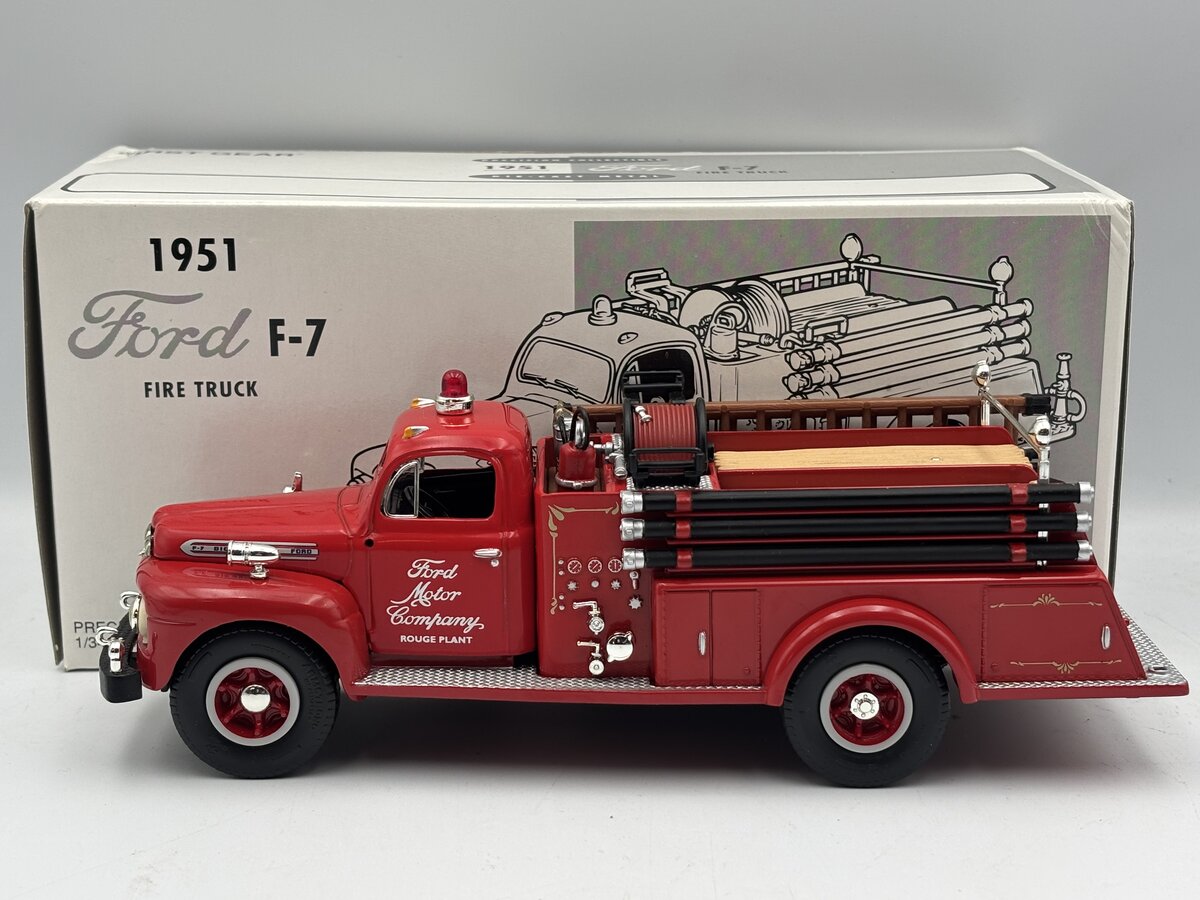 First Gear 19-1901 1:34 1951 Ford F-7 Fire Truck Die-Cast LN/Box