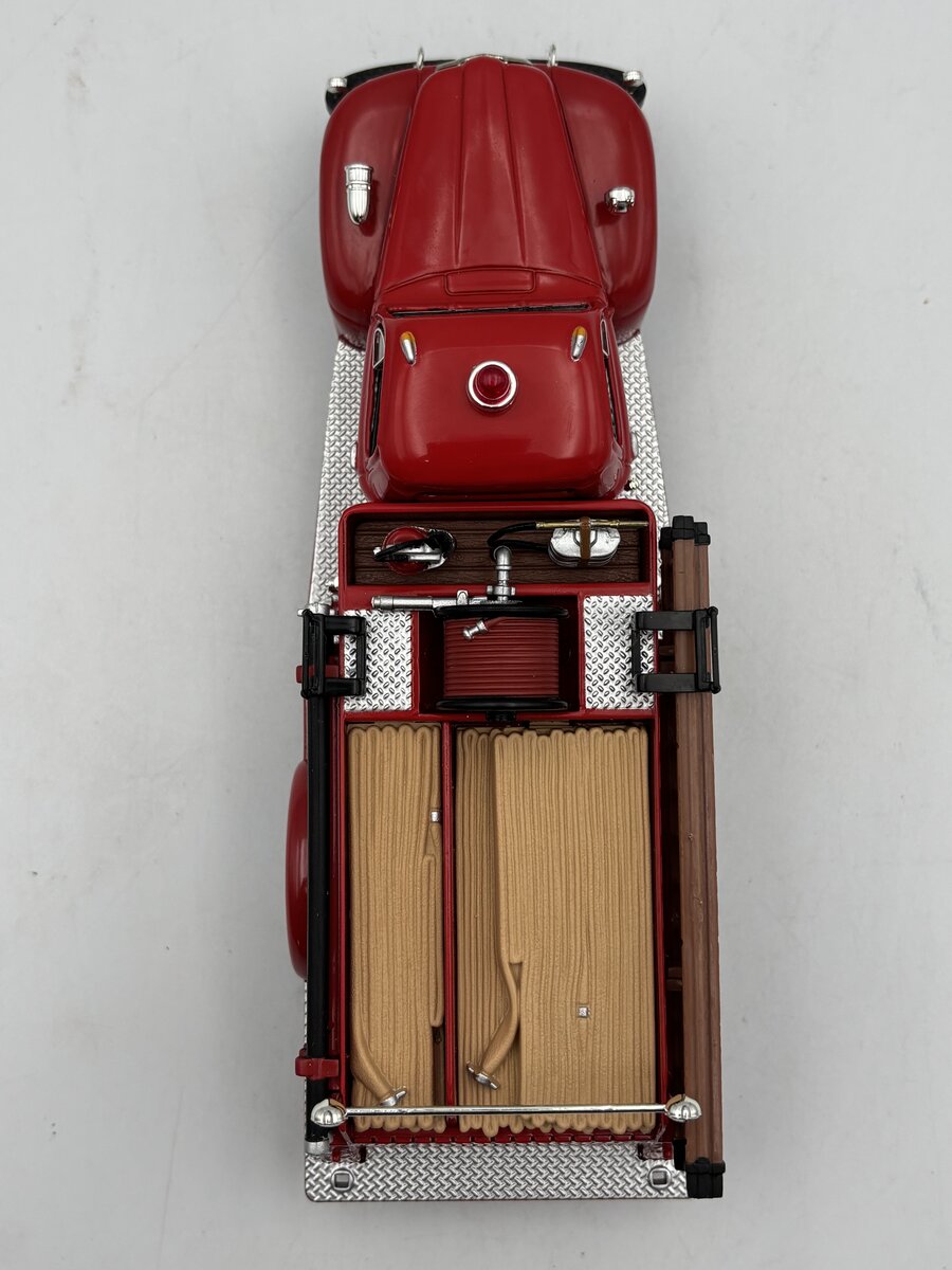 First Gear 19-1901 1:34 1951 Ford F-7 Fire Truck Die-Cast LN/Box