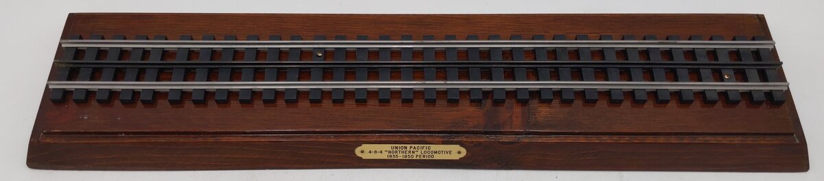 Lionel O Gauge Union Pacific 4-8-4 "Northern" Locomotive 1935-1950 Display Case EX