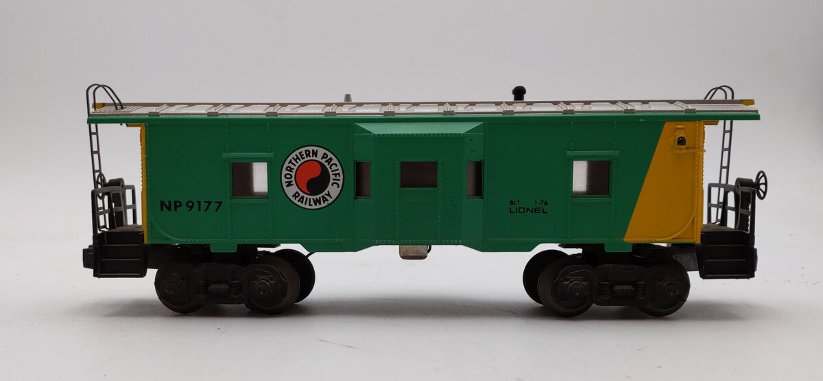Lionel 6-9177 O Gauge Northern Pacific Bay Window Caboose LN/Box