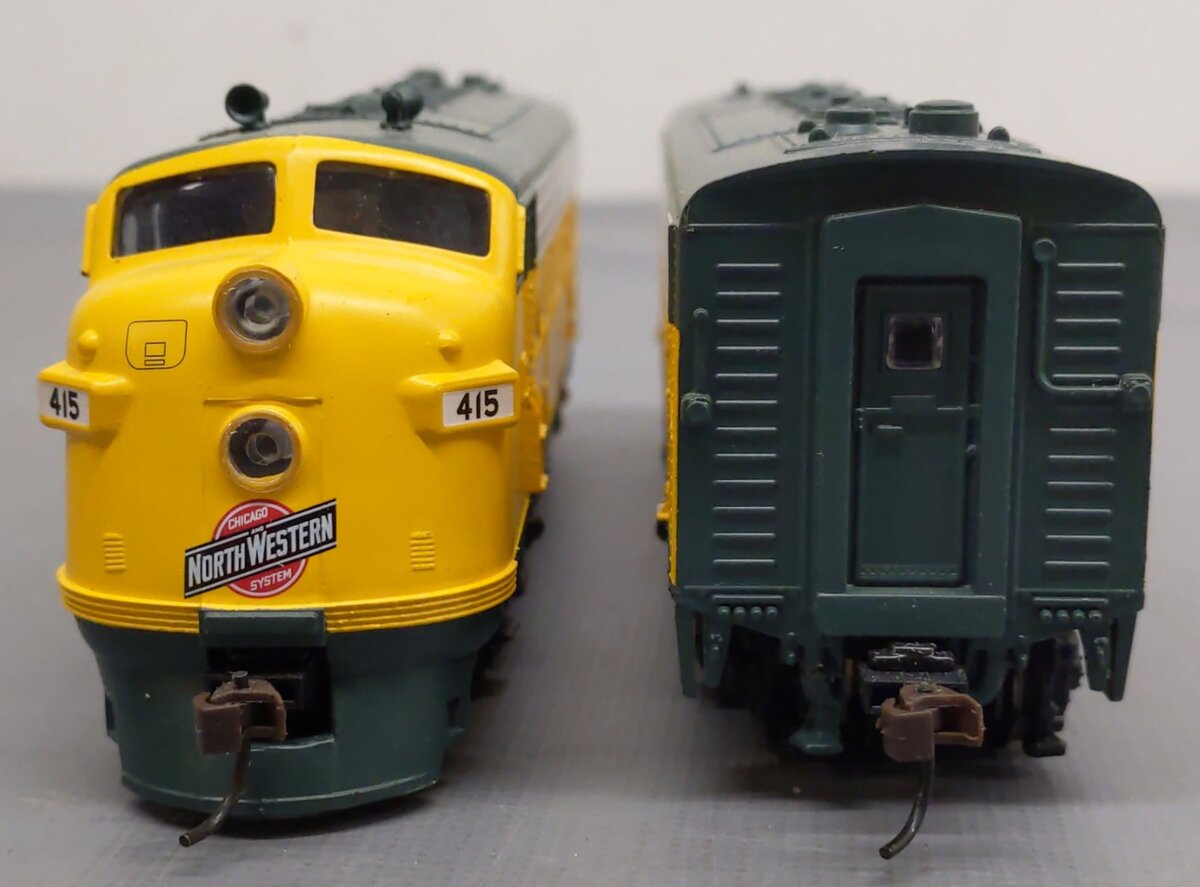Athearn 80392 HO Scale C&NW F7A-F7B Diesel Locomotive #415, #322 LN/Box