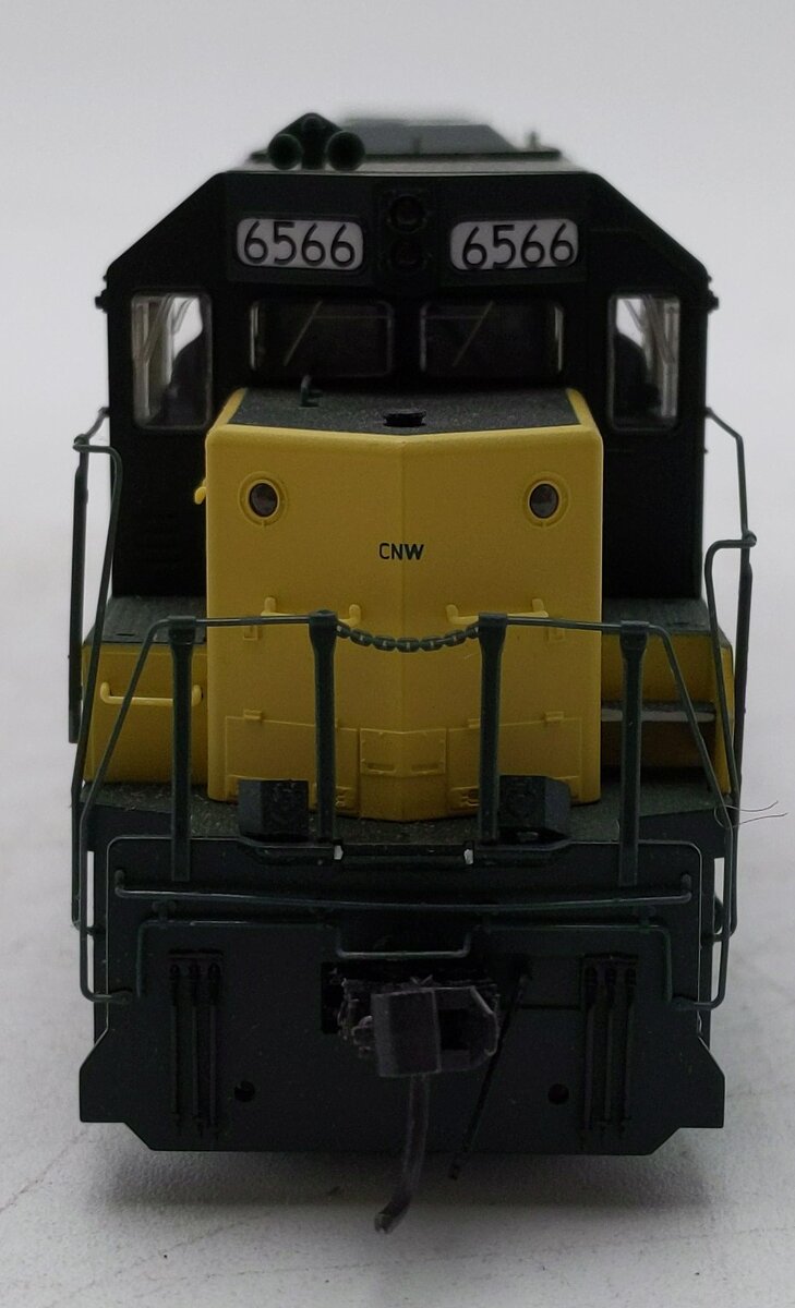 Proto 2000 30724 HO Chicago & North Western SD45 Diesel Loco #6566 EX/Box