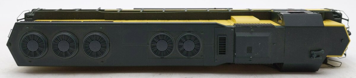 Proto 2000 30724 HO Chicago & North Western SD45 Diesel Loco #6566 EX/Box