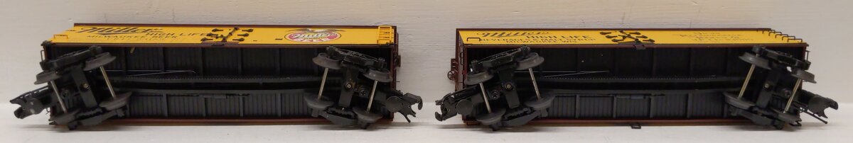 Atlas 6714 O Gauge Miller Beer Fridge Car 3-Rail #93000/93185 (Pack of 2) EX/Box