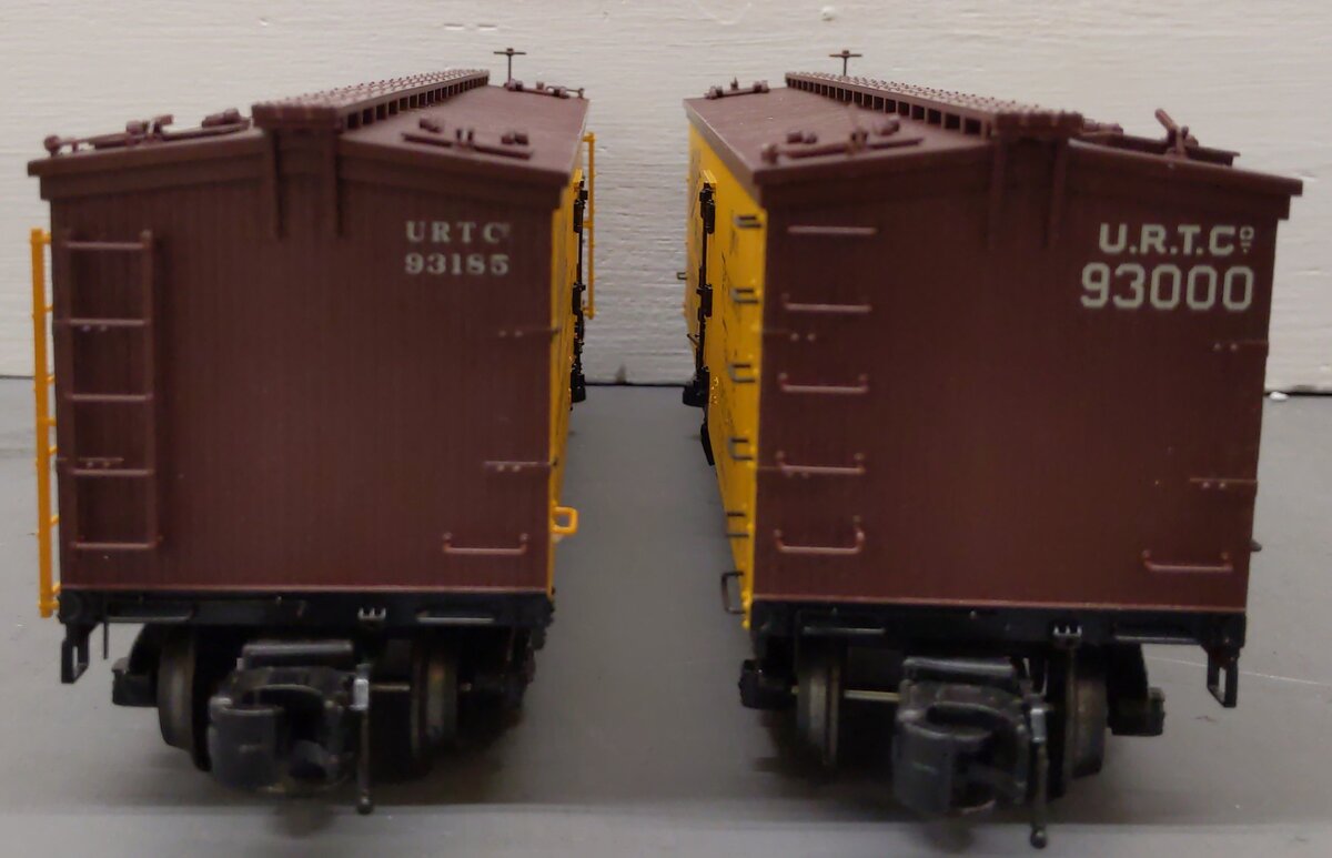 Atlas 6714 O Gauge Miller Beer Fridge Car 3-Rail #93000/93185 (Pack of 2) EX/Box