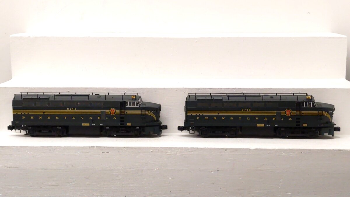 Lionel 6-14532 O Lionel Century Club Pennsylvania Sharknose AA Locos #9744/9745 LN