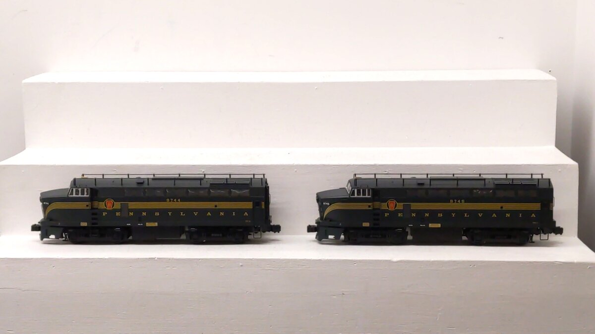 Lionel 6-14532 O Lionel Century Club Pennsylvania Sharknose AA Locos #9744/9745 LN