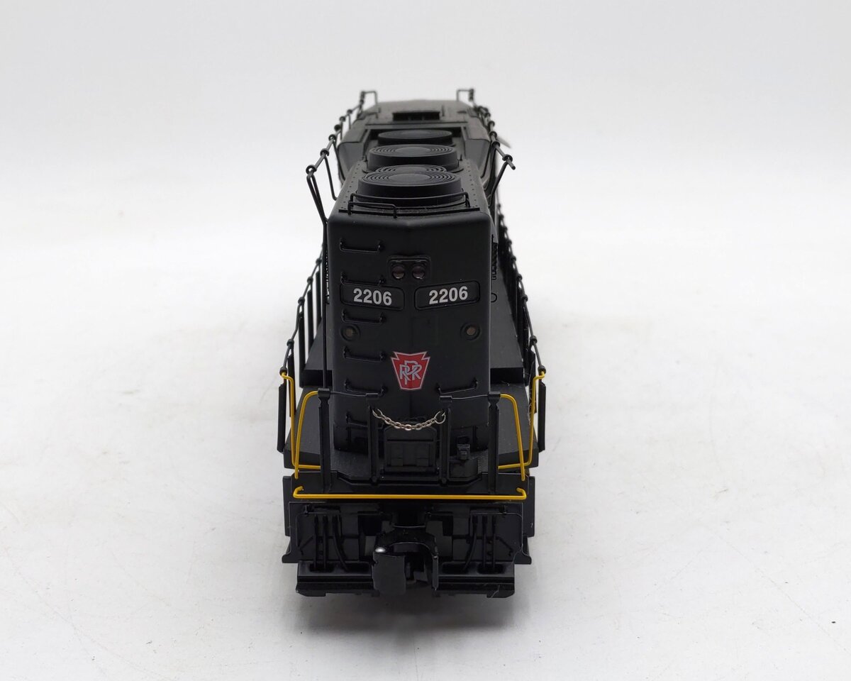 Lionel 6-28859 O Gauge Pennsylvania Non-Powered GP30 Diesel Locomotive #2206 LN/Box