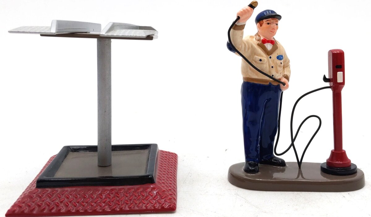 Dept. 56 Snow Village Ford Service Station (Set of 2) EX/Box