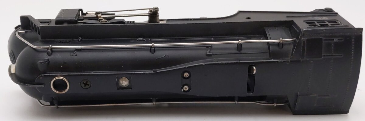 Lionel 221 Vintage O NYC Dreyfuss Gray 2-6-4 Steam Locomotive Only VG