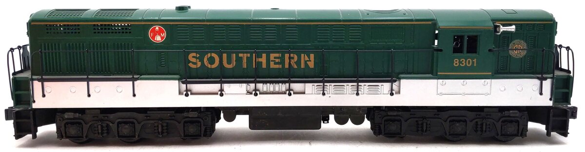 Lionel 6-18301 O Gauge Southern Fairbanks Morse Trainmaster Diesel Locomotive VG/Box