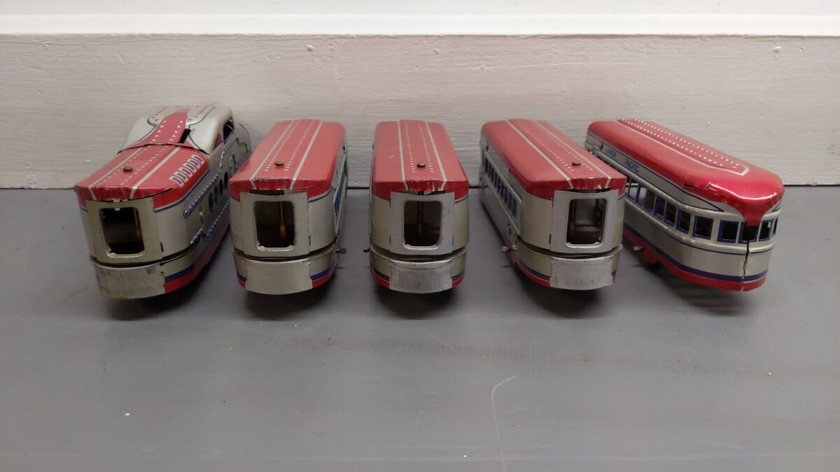 Marx M-10005 Vintage O Union Pacific Streamliner w/ 4 Passenger Cars