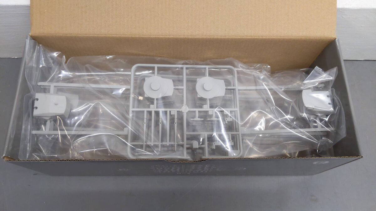 Trumpeter 03702 1:200 1941 German Bismarck Battleship Plastic Model Kit EX/Box