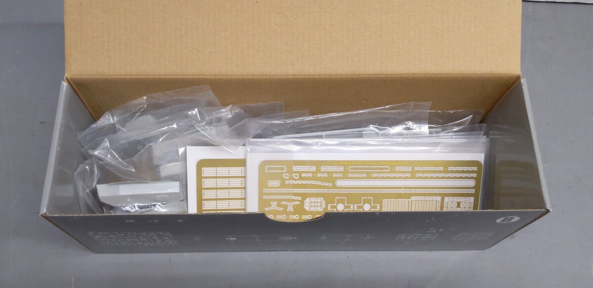 Trumpeter 03702 1:200 1941 German Bismarck Battleship Plastic Model Kit EX/Box