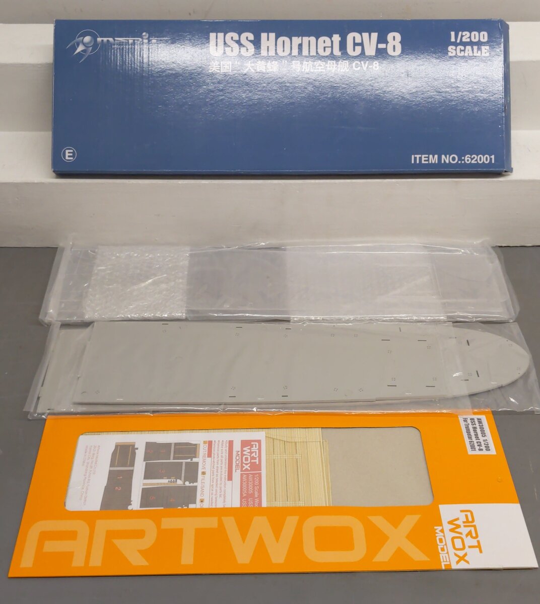 Merit International 62001 1:200 Scale USS Hornet CV-8 W/Decals Plastic Model Kit EX/Box