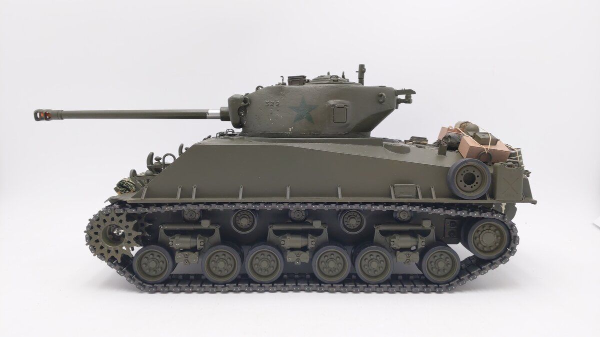 Tamiya Custom 1:16 2.4 GHz RC US M4A3E8 Sherman Medium Tank w/Futaba Controller EX