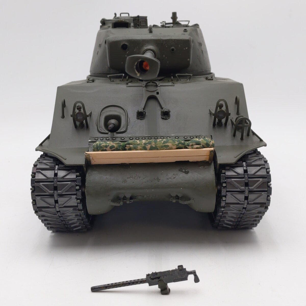 Tamiya Custom 1:16 2.4 GHz RC US M4A3E8 Sherman Medium Tank w/Futaba Controller EX