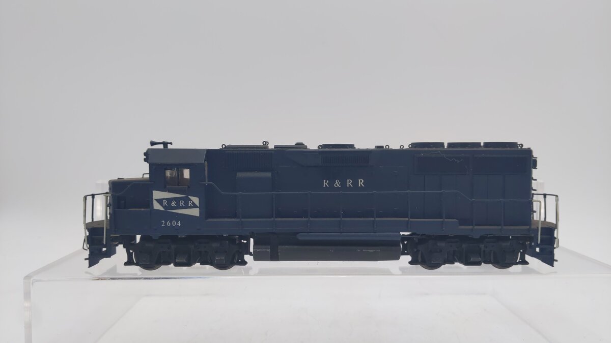 Athearn HO Scale Rutland & Rock Ridge Diesel Locomotive #2604 w/DDC VG