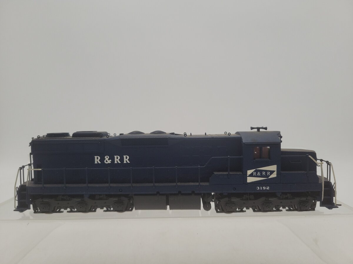 Athearn HO Scale Custom Rutland & Rock Ridge Diesel Locomotive #3192 w/DCC