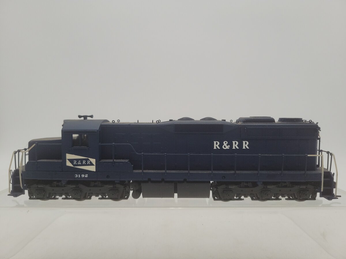 Athearn HO Scale Custom Rutland & Rock Ridge Diesel Locomotive #3192 w/DCC